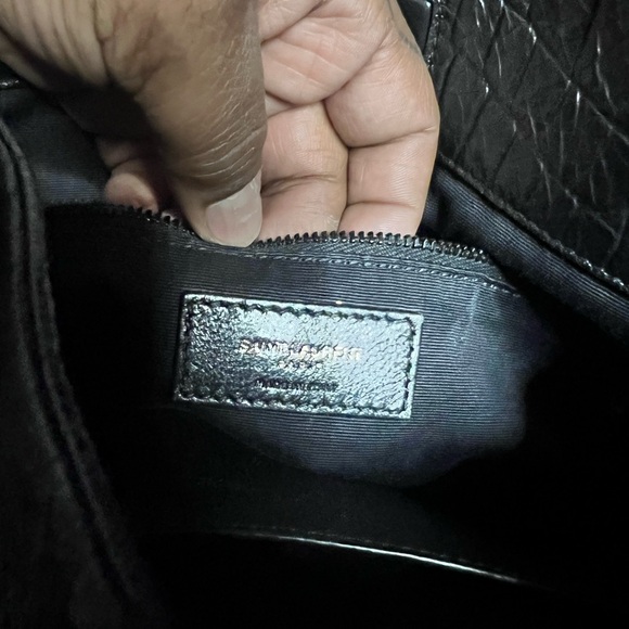 SAINT LAURENT 
Calfskin Crocodile Embossed Monogram Large Niki Shopping Bag - Picture 7 of 10